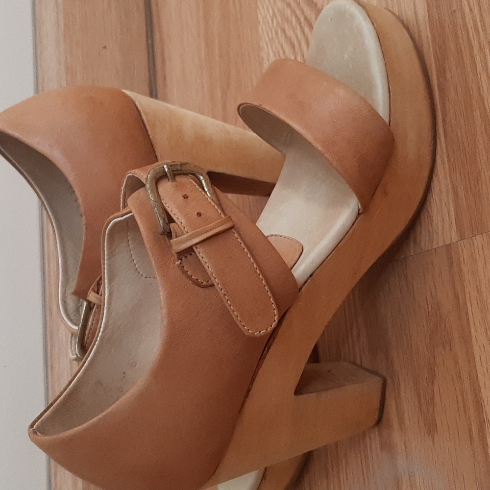 Rachel Comey Tan leather heels wooden sole SZ 6